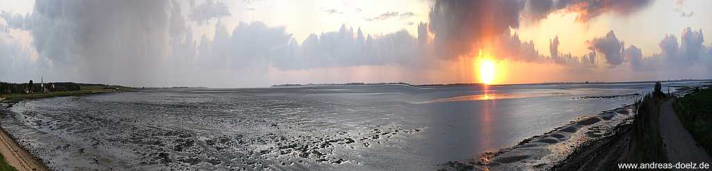 Panorama Sonnenaufgang Watt Kliff Nebel Amrum